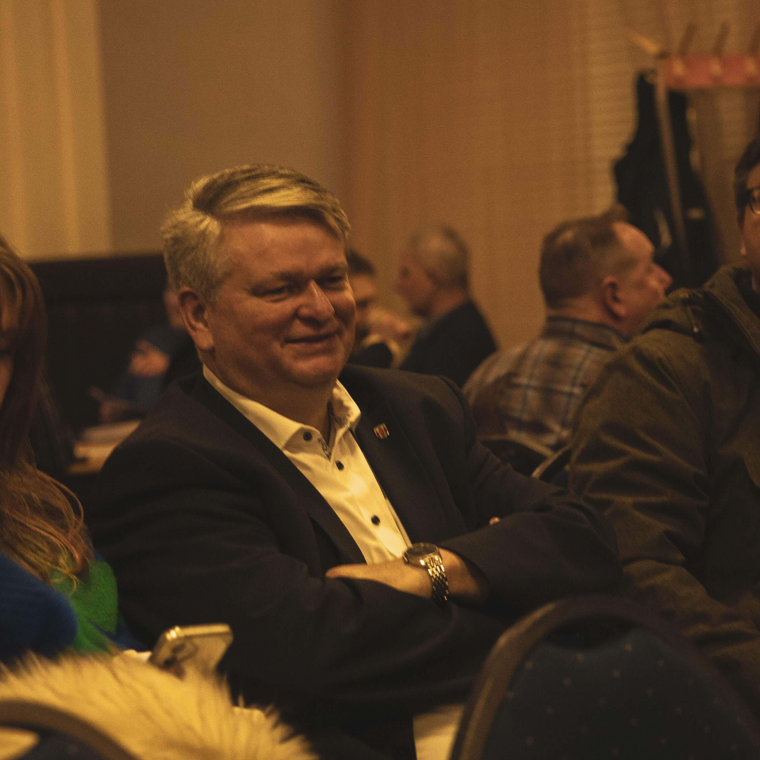 Gäste beim Weihnachtsevent